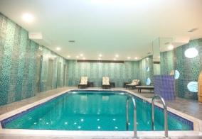 Курортный отель Parkway Inn в Баку