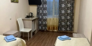 Большой Камень: Отель Адмирал