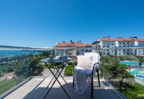Апартаменты Red Apartments в Сириусе